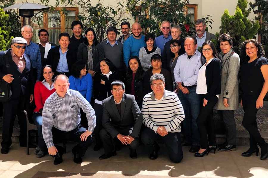 Diseases Research Network Peru team photo